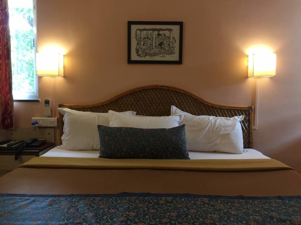 Hotel Gopika International Panadzsi Kültér fotó